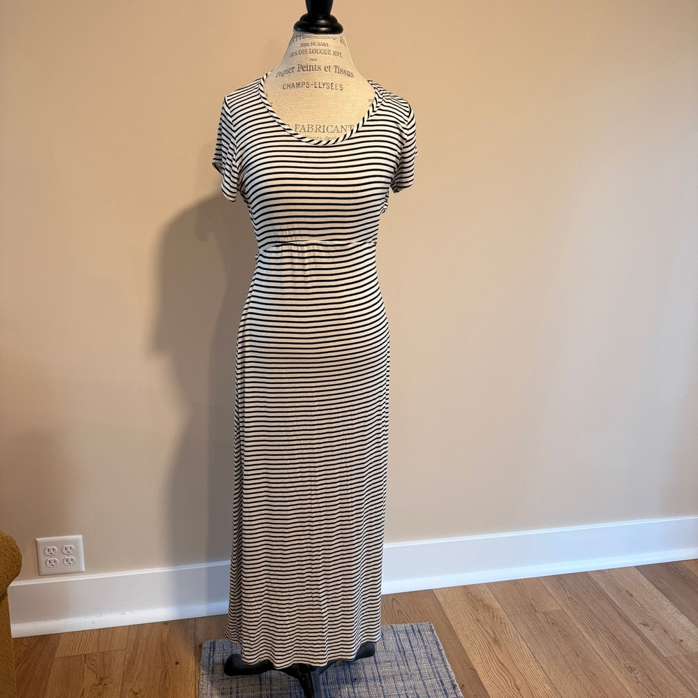 Olivia Rae Women's Black/White Striped Back‎ Cut Out Maxi Dress Size L